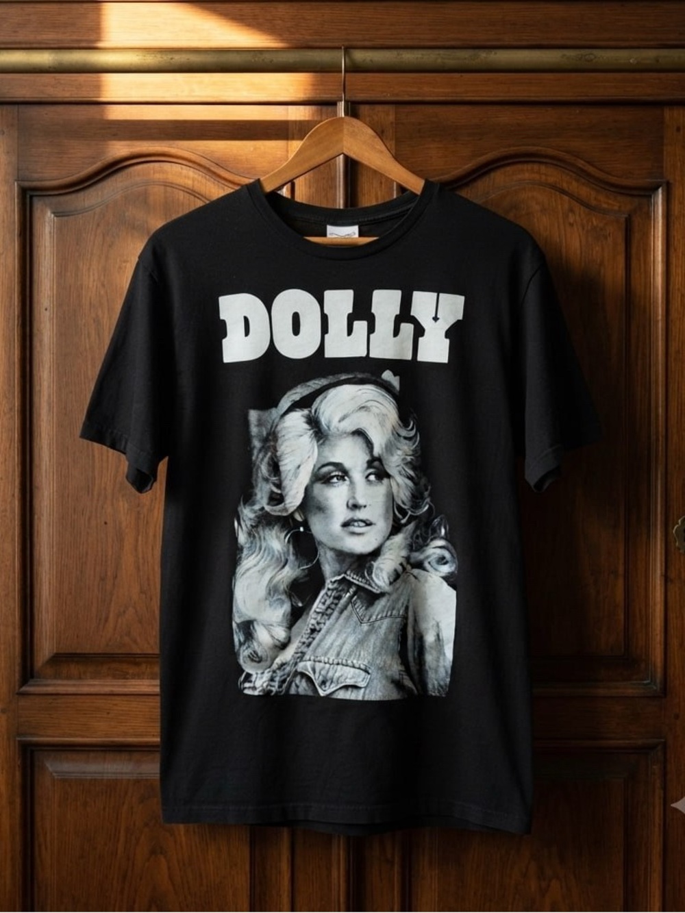 Rip Dolly Parton Black Graphic t-shirt - Men's Short Sleeve